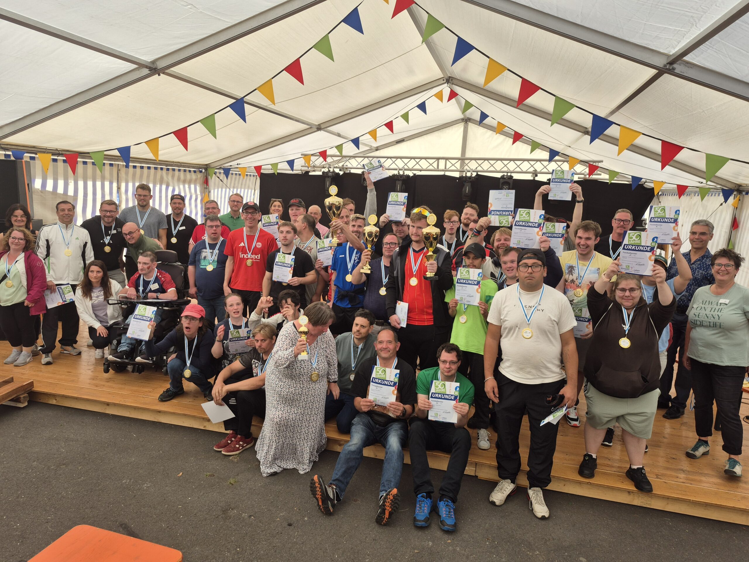 Kompass Leben e.V. feiert sein 50-jähriges Bestehen mit Festkommers, Sportfest und Nova SX